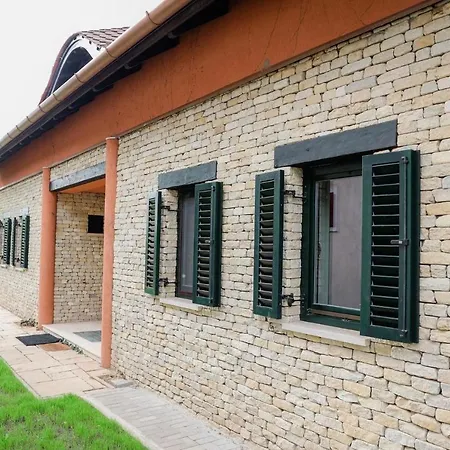 Aloha Hawaii Lak * Békésszentandrás