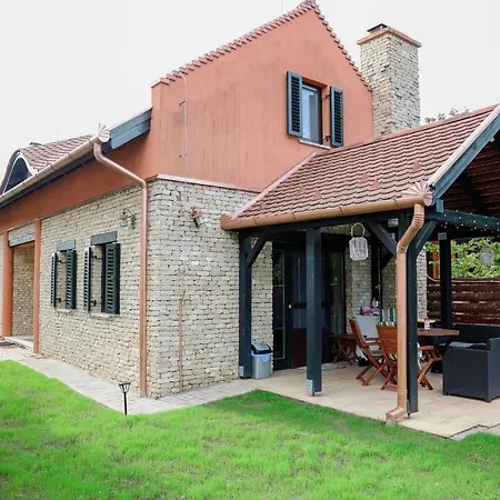 Aloha Hawaii Lak Békésszentandrás