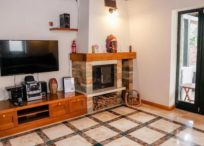 Aloha Hawaii Lak Дом отдыха Бекессентандраш